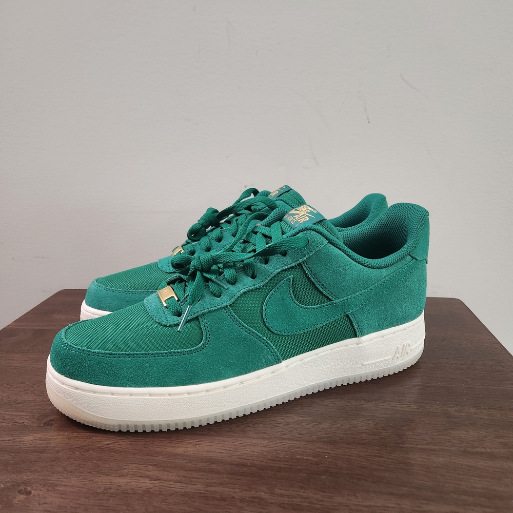 Brans New Men's Nike Emerald Green Sneakers Never Worn No Box